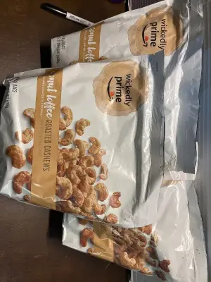 3ct coconut toffee roasted cashews (1 taped)