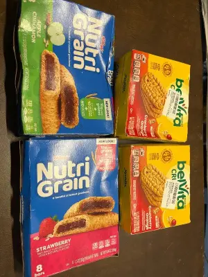 2ct nutri grain bars, 2ct beivata crunch  (mostly in date)
