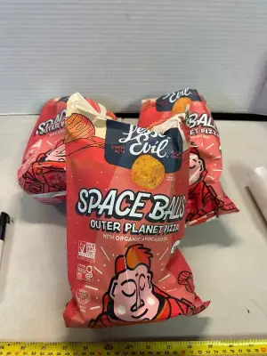 three bags of space balls, Outer planet pizza