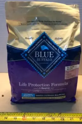 4lb blue buffalo toy breed adult life protection dog food exp:01/08/2027 (opened)