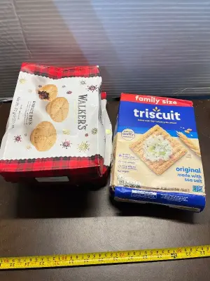 3ct walkers pies , triscuit crackers