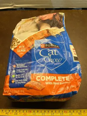 cat chow dry food 50.4oz