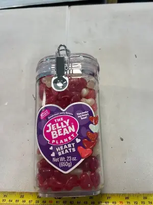 23 ounces of heart shaped jelly beans