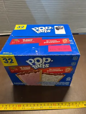 32 pack of cherry & strawberry poptarts 2ct exp 02/26
