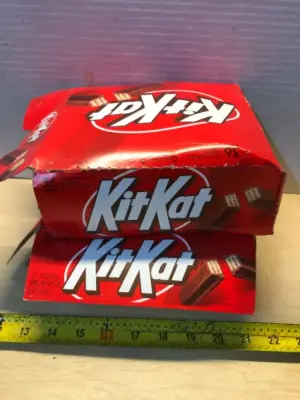 2 boxes KitKat (opened) exp:12/2026