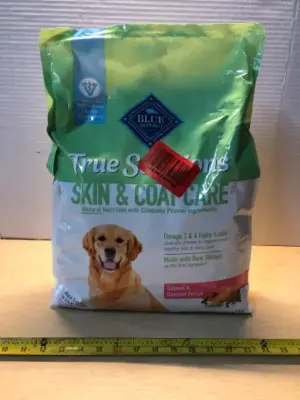 11lbs adult skin and coat care dog food exp:3/12/2027