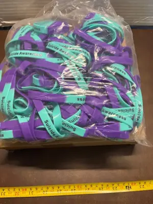 lot of silicon bracelets