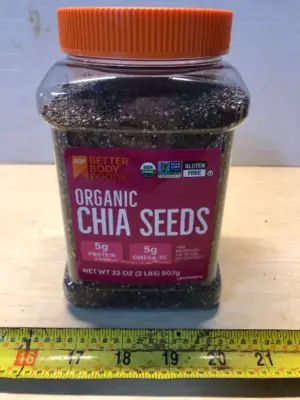 6 tubs 32oz each organic chia seeds exp:11/18/27