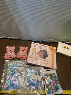 100 pcs mini ducks, laopottbeads , 2ct 200pcs acrylic star bead, confetti, decorations, bear gifts