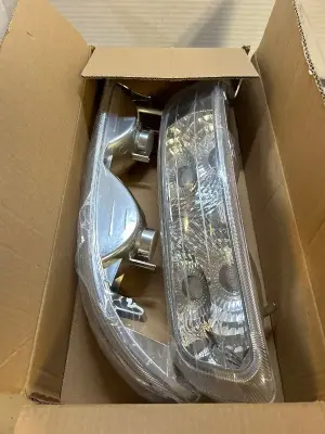 Headlight/tail light? Unknown vehicle.