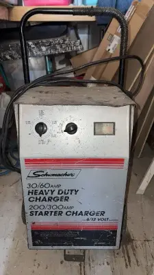 30/60 AMP heavy duty charger