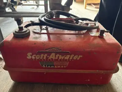 Scott Atwater metal gas can