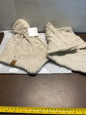 winter hat & scarf