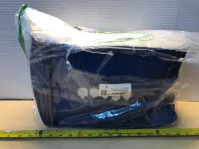 Box of 33 gallon clear bags (opened)