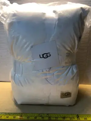 50x70 white UGG throw