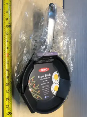2 pc nonstick 8in frying pan