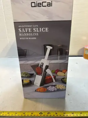 40 different cuts, safe sliced mandolin, built-in blades