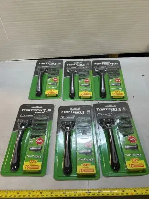 six count men’s razors with extra razor heads