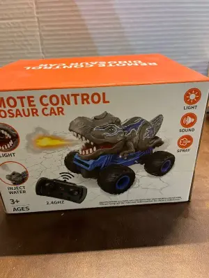 remote control dinosaur car