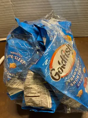 bundle of strawberry shortcake goldfish exp12/25