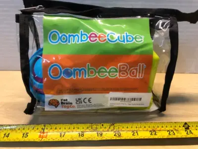 Oombeecube figet toy
