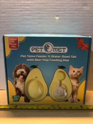 Pet slow feeder and water bowl set