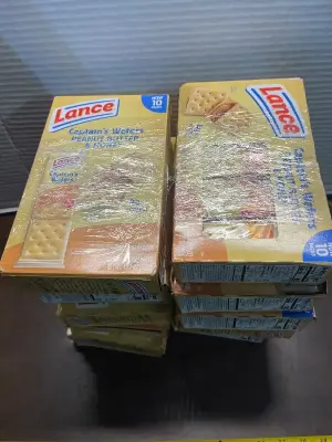 12ct of lance peanut butter & honey crackers exp jan/26
