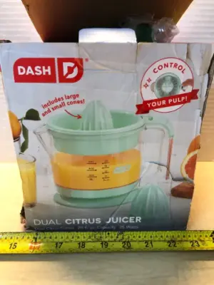 Dual citrus juicer