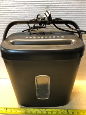 Paper shedder (only reverse works)