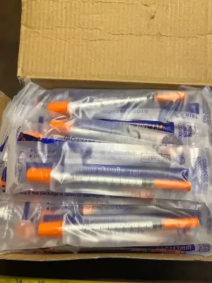 box of disposable syringe
