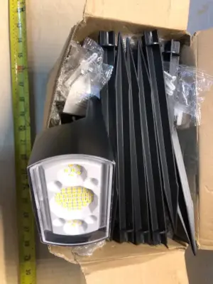 8pack solar light