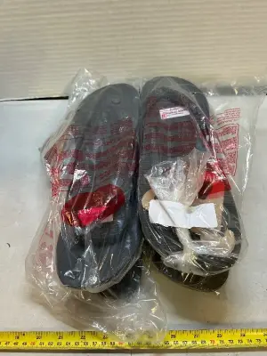 4 packs of flipflops 9/10