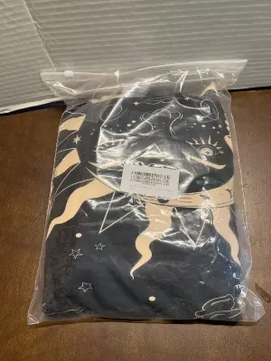 black sun & moon fitted sheet