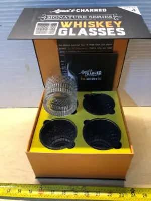 Set of 4 whiskey glasses