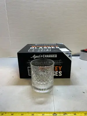set a four whiskey glasses