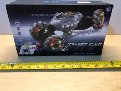 Stunt twist car