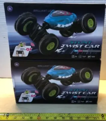 2 boxes stunt twist car