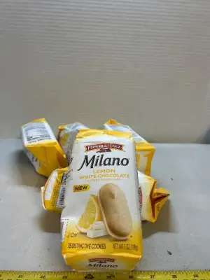 5 pack of lemon and white chocolate sandwich cookies