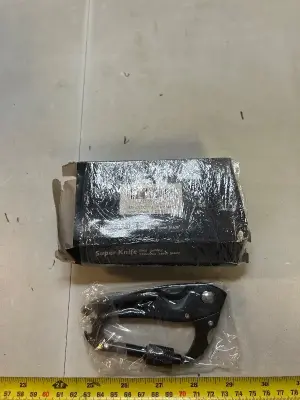 3 stainless steel knifes