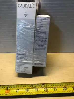 5 oz caudalie vinoperfect essence glycolique , 1.6oz vinoperfect serum