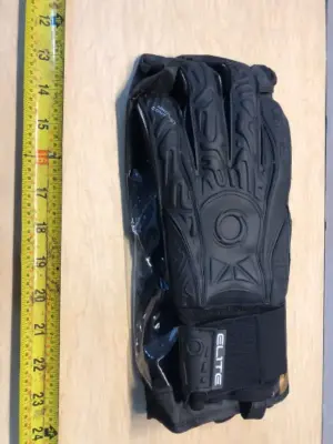 One elite goal keeping glove