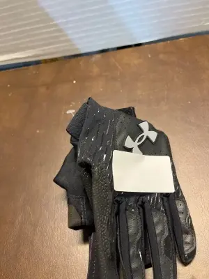 under armor gloves