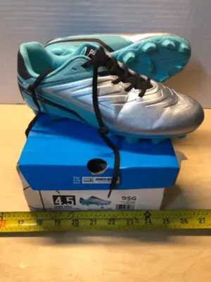 DSG speed viper 4.5 soccer cleats