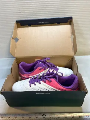 DSG used cleats size 4.5