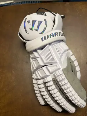 Warrior Evo V Lacrosse Glove
