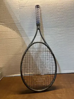 tennis racket