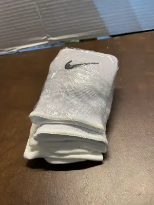 nike skin socks