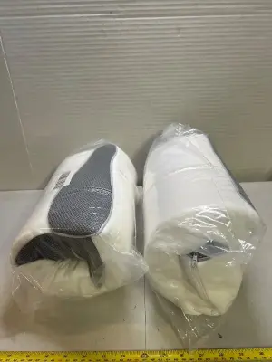 2 queen sized memory foam pillows