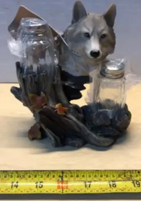 Wolf salt and pepper holder