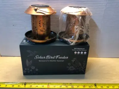 2pc solar powered bird feeder